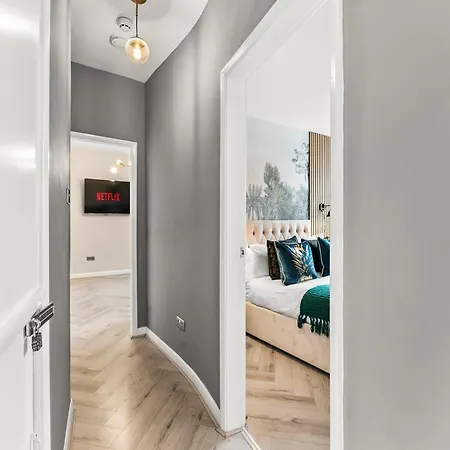 30 Percent Off The Sophisticated Abode - 3 Bed 아파트 *