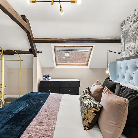 30 Percent Off The Sophisticated Abode - 3 Bed 아파트 *