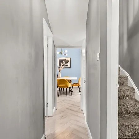 30 Percent Off The Sophisticated Abode - 3 Bed 아파트