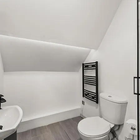 30 Percent Off The Sophisticated Abode - 3 Bed * 휫비