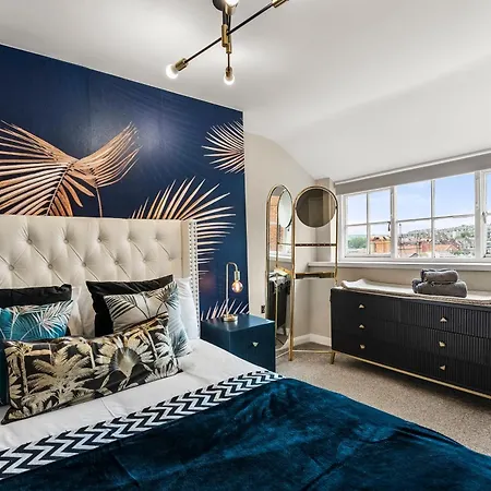 30 Percent Off The Sophisticated Abode - 3 Bed