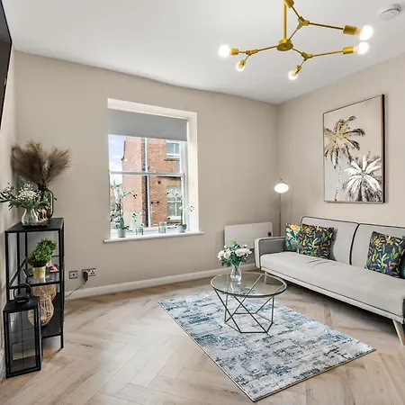 30 Percent Off The Sophisticated Abode - 3 Bed