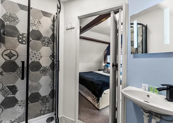 30 Percent Off The Sophisticated Abode - 3 Bed