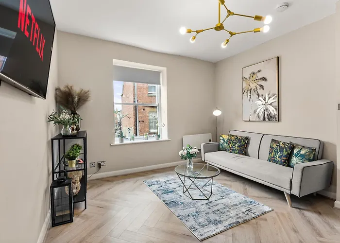 30 Percent Off The Sophisticated Abode - 3 Bed